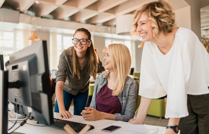 Top 5 Reasons to Choose an Agency Over AI for Content Creation