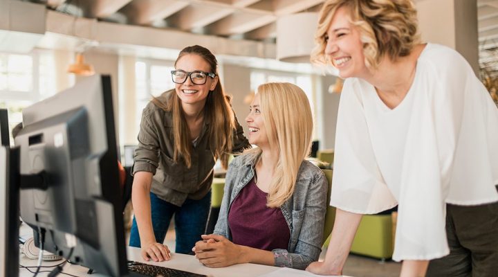 Top 5 Reasons to Choose an Agency Over AI for Content Creation